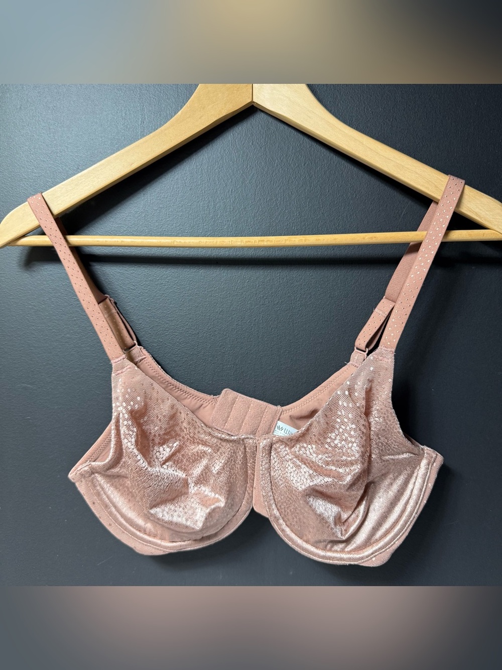 WACOAL Women's Back Appeal Underwire Contour Bra 855303